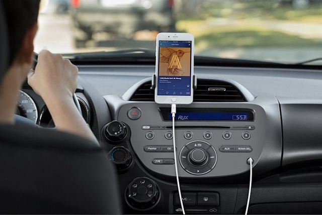 貝爾金推出首款 MFi 認證 Lightning 轉 3.5mm 音頻線 | 3.5耳機, AUX, belkin, EarPods, iPhone 7, Lightning | iPhone News 愛瘋了