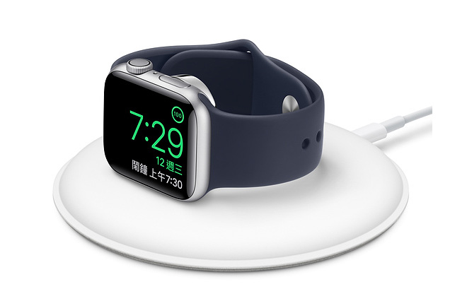 蘋果悄悄推出新款 Apple Watch 磁性充電座