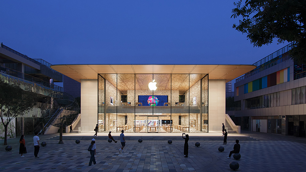 全新 Apple 三里屯開幕：店大一倍，用 100% 再生能源