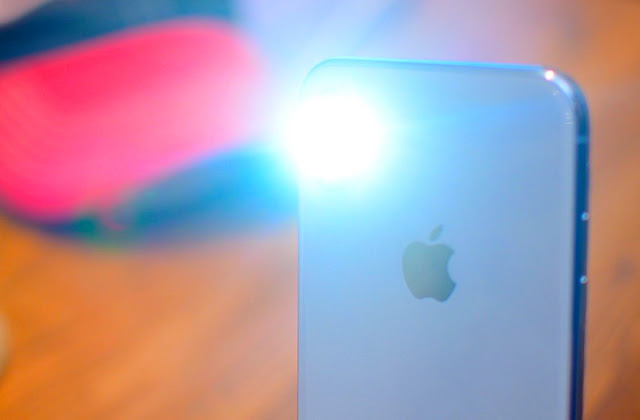 488 位 iPhone X/XS 用戶抱怨手電筒自己亮了 | Apple News, iPhone X, iPhone XS, 手電筒 | iPhone News 愛瘋了