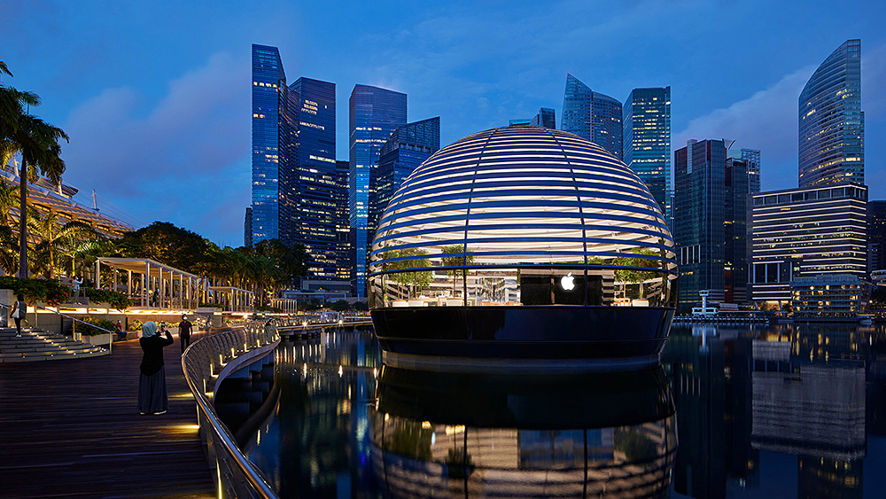 新加坡「濱海灣金沙」週四盛大開幕！首家水上蘋果直營店