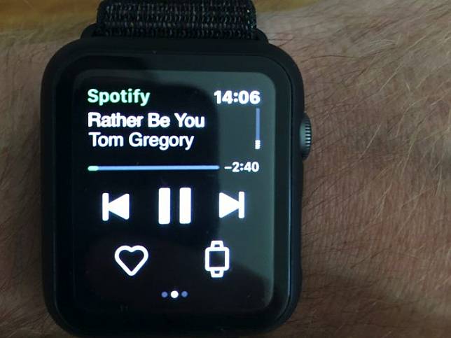 Apple Watch+AirPods 直接聽 Spotify！運動不用帶手機