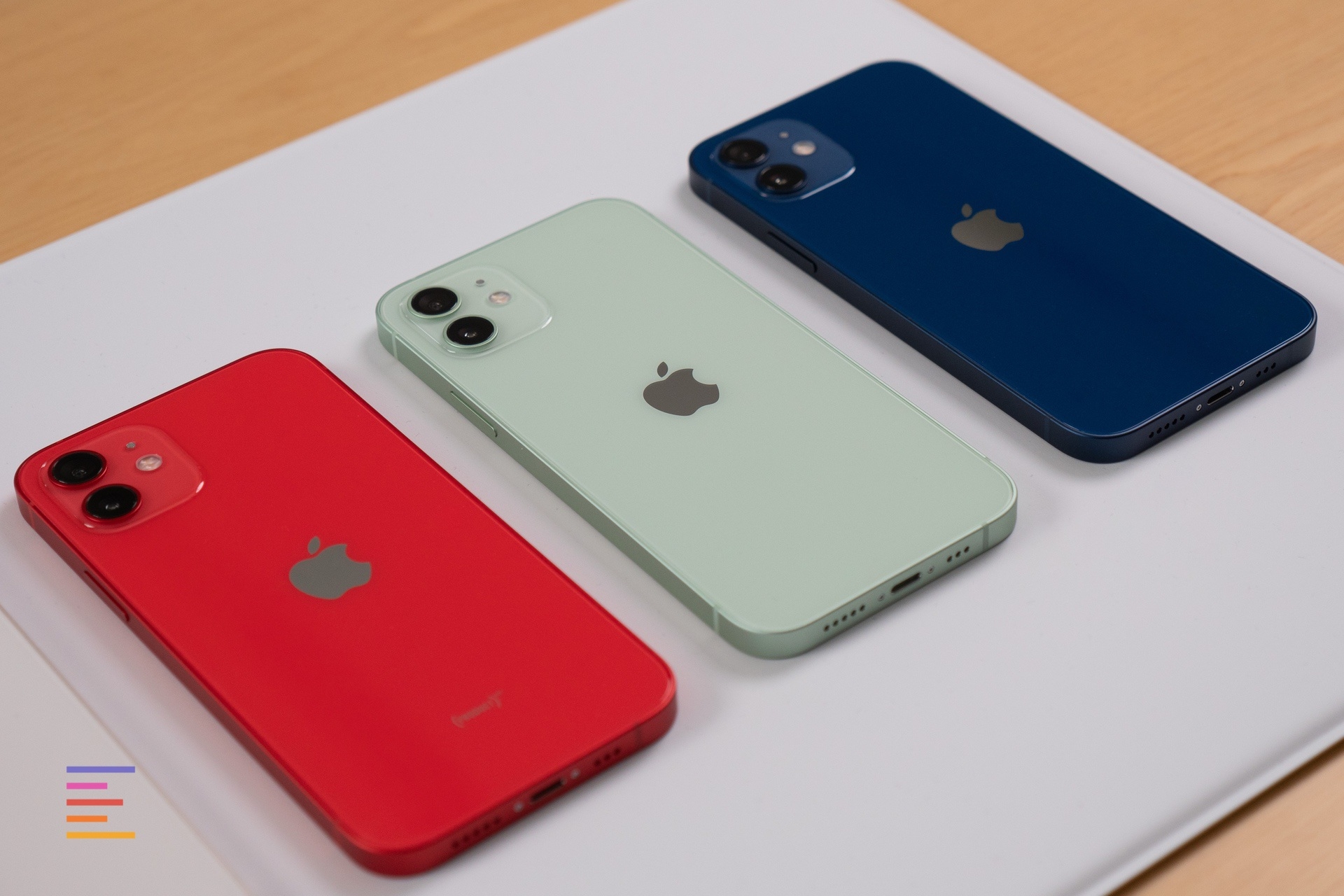 台灣 iPhone 12 / 12 Pro 正式開賣！所有顏色實機照片欣賞 | A14, Apple News, iPhone 12 Pro, iPhone 12實機 | iPhone News 愛瘋了