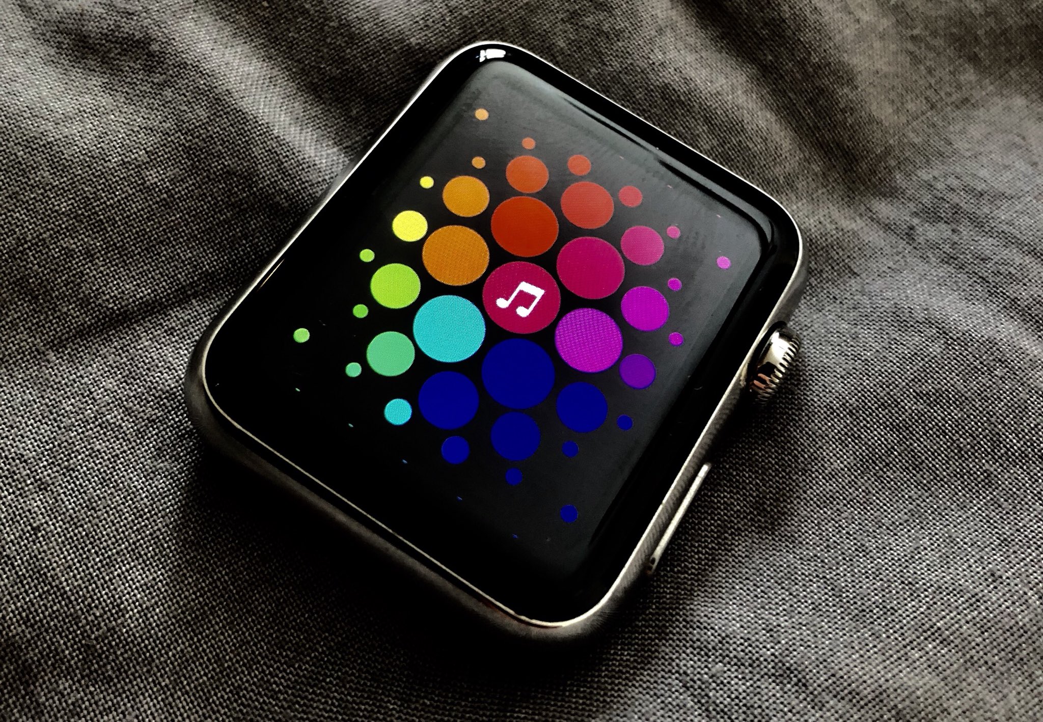 蘋果太奸詐！把初代 Apple Watch 原型機偽裝成 iPod | Apple News, Apple Watch, watchOS 1.0, 蘋果原型機 | iPhone News 愛瘋了