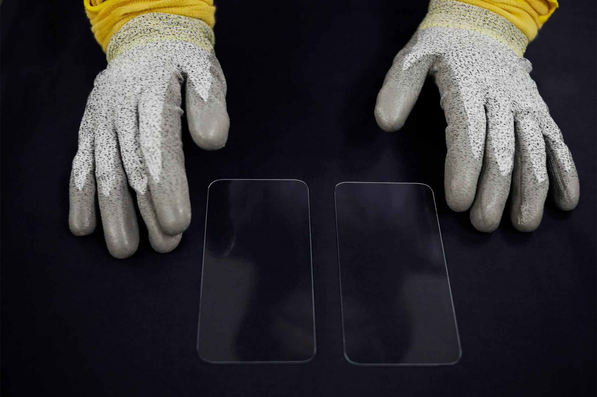 蘋果再向康寧投資 4,500 萬！備戰 iPhone 13 超瓷晶盾螢幕