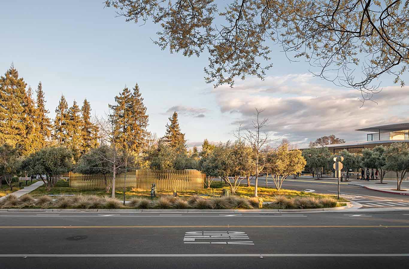 蘋果總部將展出 400 根波浪玻璃圓柱的《海市蜃樓》幻境 | Apple News, Apple Park, Mirage, Paterson | iPhone News 愛瘋了