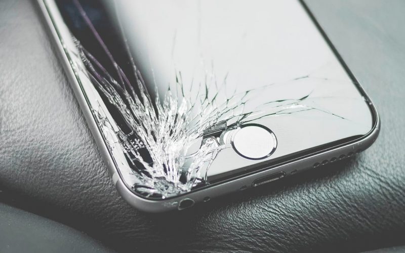 未來 iPhone 可以自動警告用戶螢幕破裂和損壞