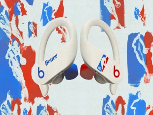 慶祝 NBA 成立 75 週年！蘋果推出限量版 PowerBeats Pro | Apple News, Beats Studio Buds, NBA, Powerbeats Pro, 蘋果耳機 | iPhone News 愛瘋了