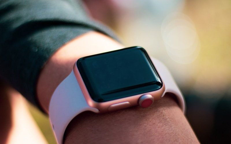 蘋果推出 Apple Watch 「畫面全黑問題」免費維修方案