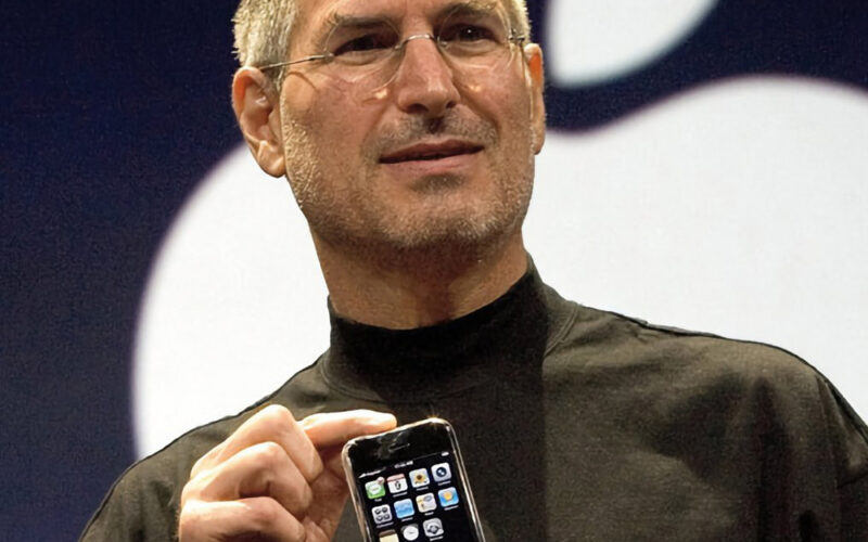 16年前的今天，賈伯斯推出全世界第一支智慧手機iPhone