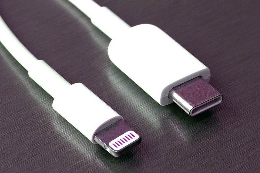 蘋果良心？未對iPhone 15 USB-C充電做限制 | iPhone, USB-C, 充電, 第三方線材, 蘋果 | iPhone News 愛瘋了