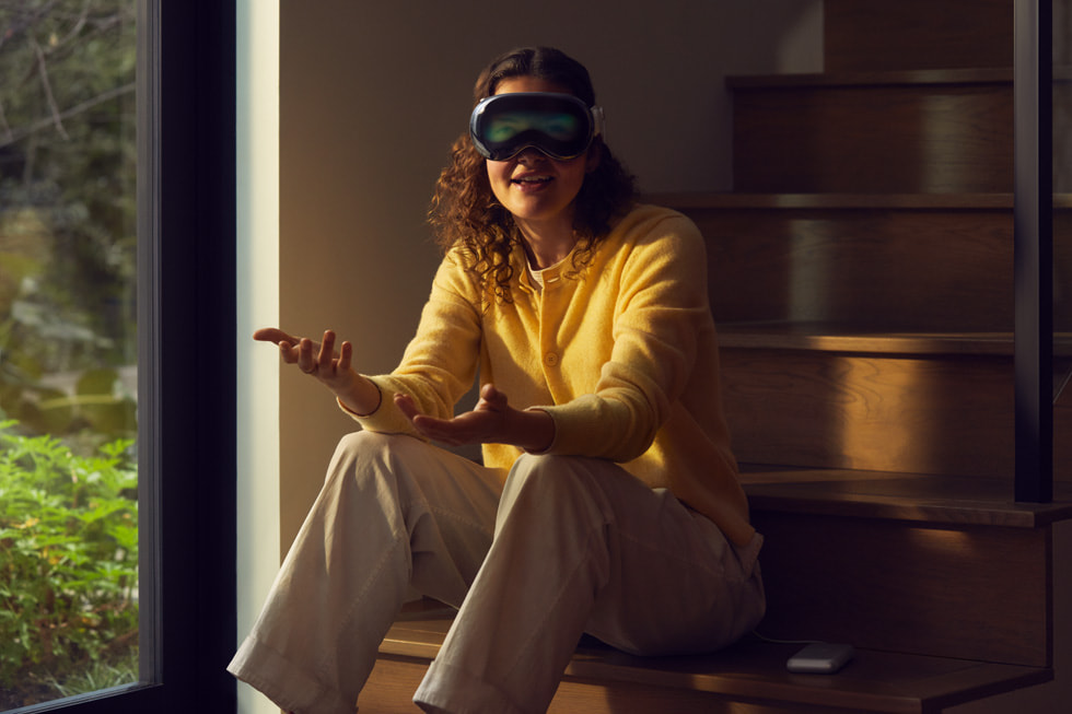 Apple Vision Pro搭載R1晶片：解決傳統VR眩暈問題