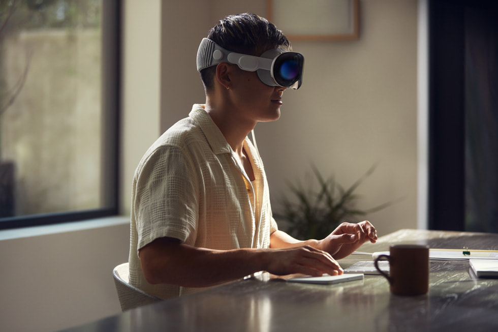 Apple Vision Pro支援鋼鐵人虛擬打字、眼球導航