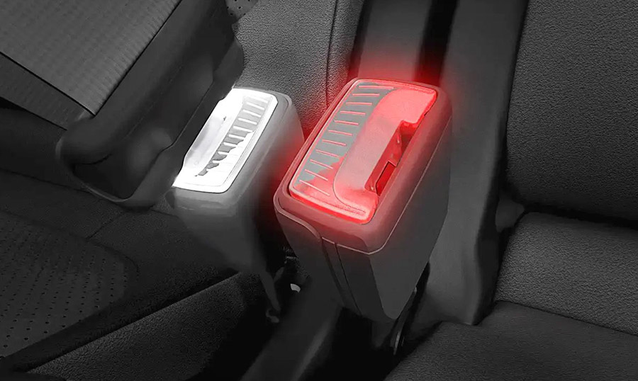 蘋果汽車安全帶創新！發光安全帶扣給你全新安全感