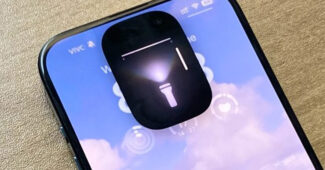 ios18 iphone flashlight widget