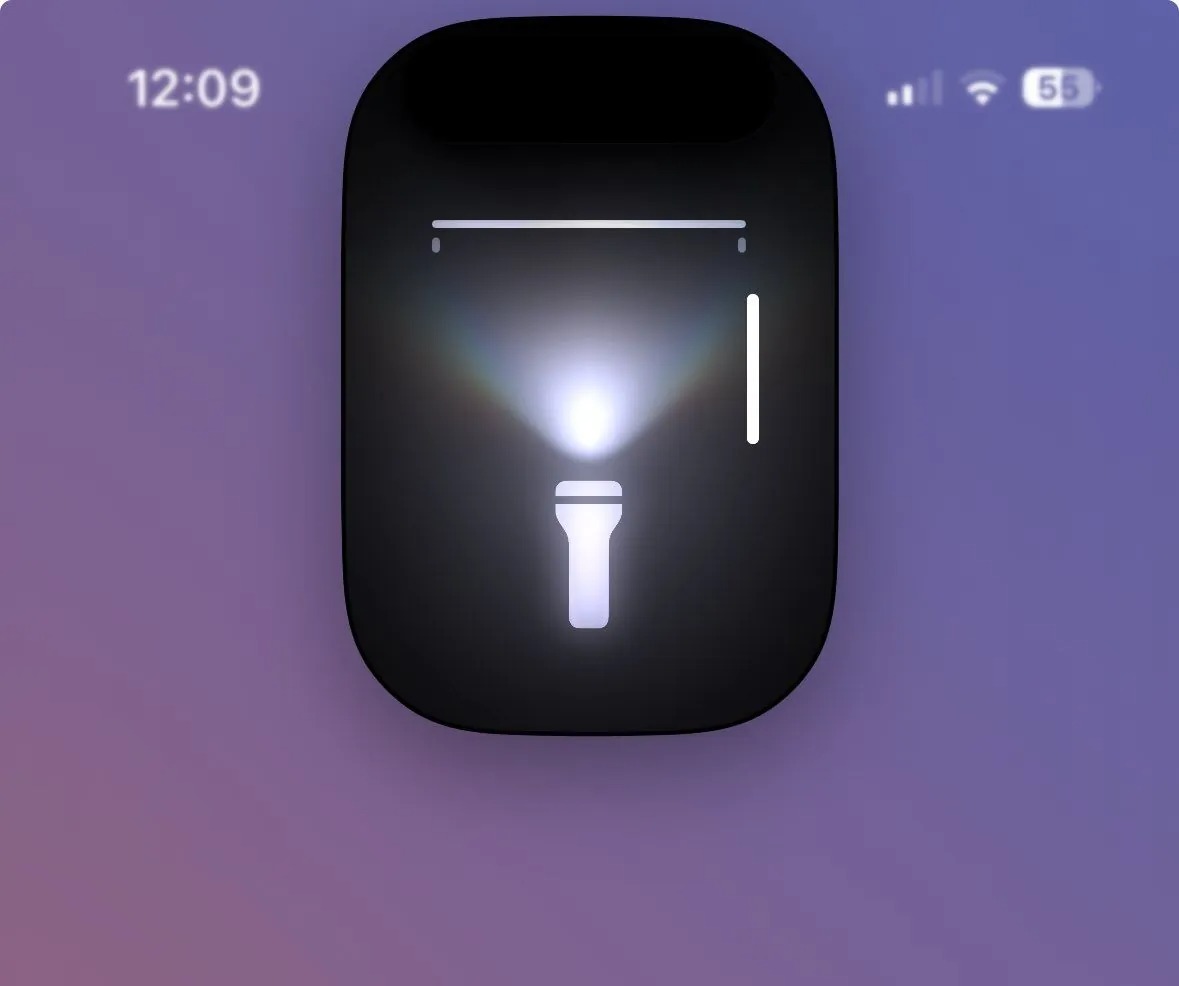 ios18 iphone flashlight widget 2