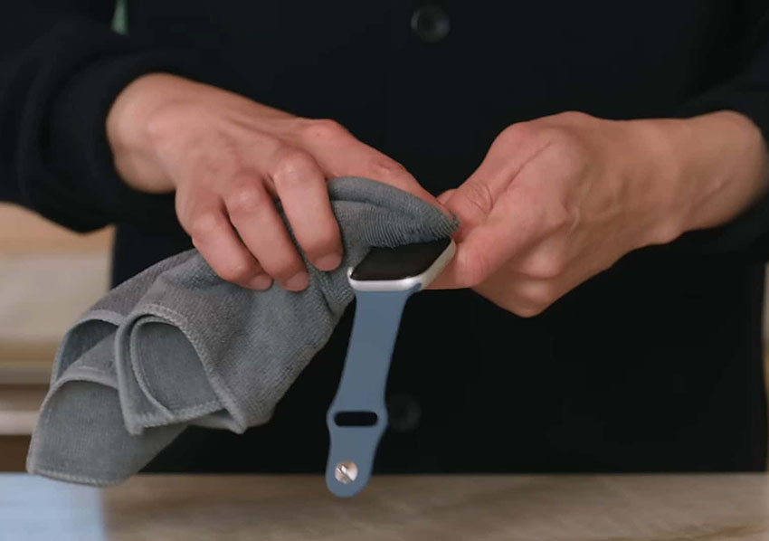 clean apple watch series 11 speaker guide 2