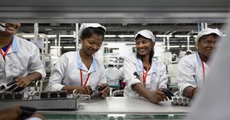 apple iphone production india 25 percent